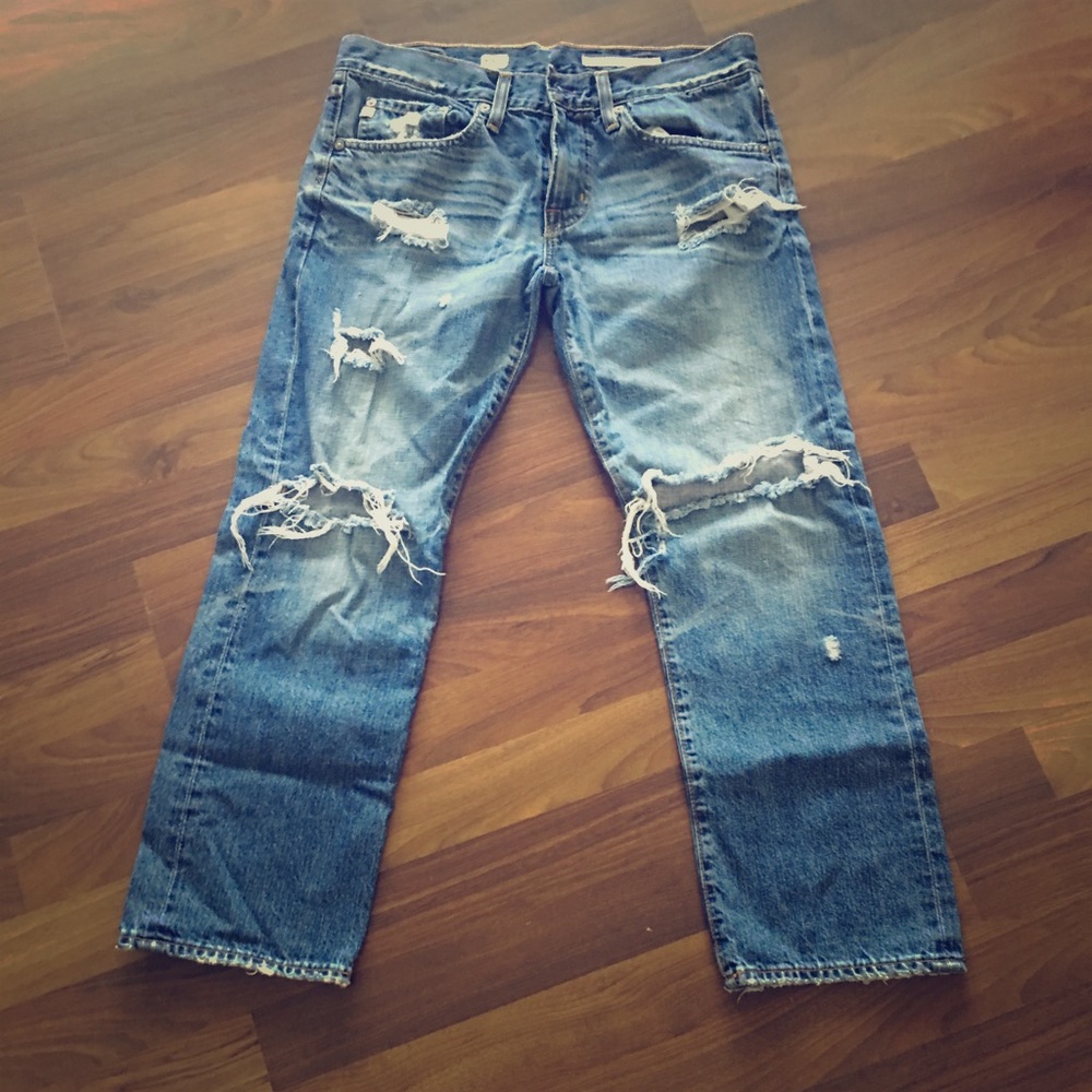 AG Ex-Boyfriend Crop distressed blue jeans size 27